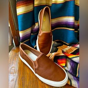 NWOT Womens Keds Leather Slip-ons Size 9